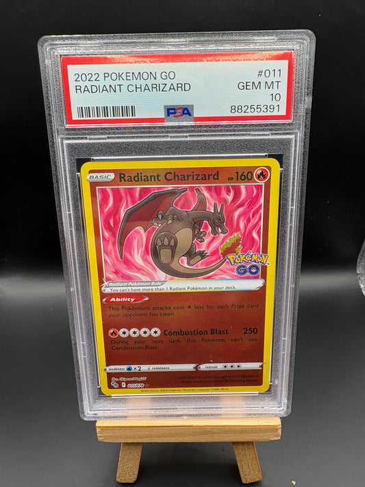 Radiant Charizard - Pokemon GO #011/078 - PSA 10