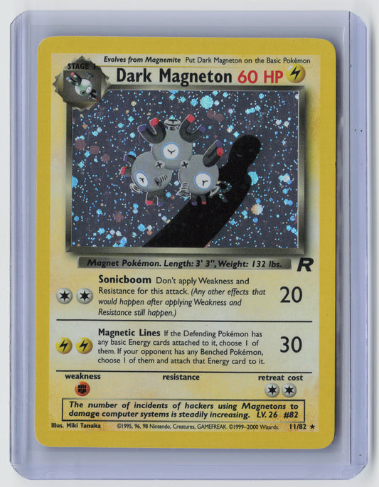 Dark Magneton (11) Holo Rare Team Rocket 11/82 NM