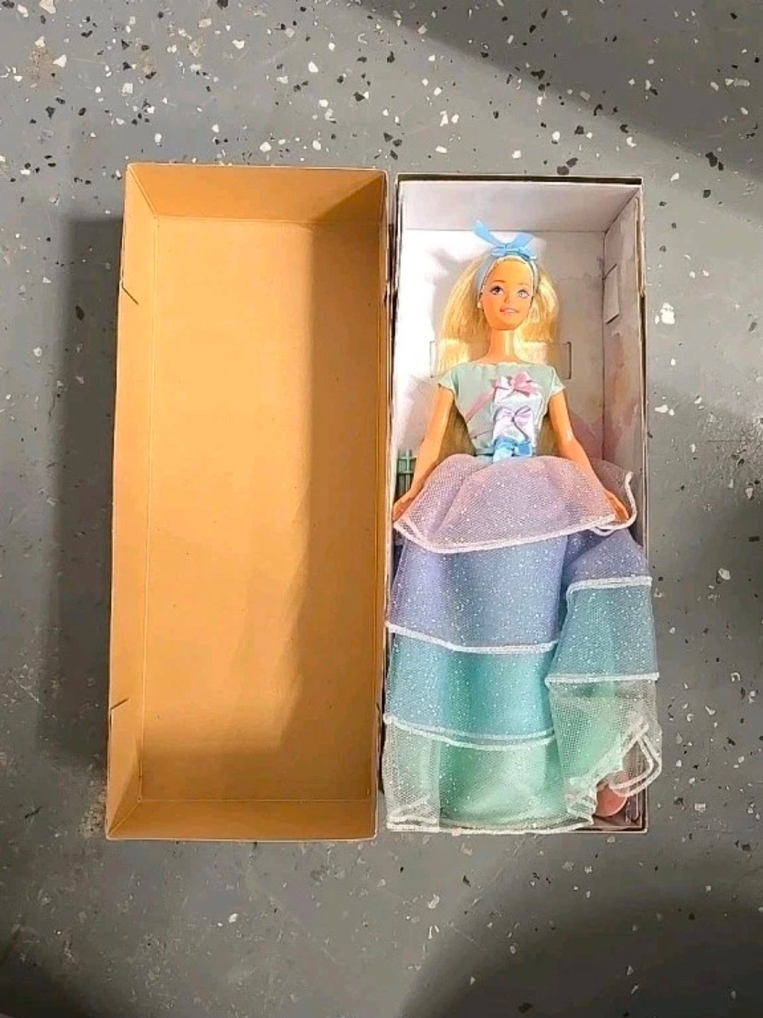 Barbie Spring Tea Party Barbie Doll Blonde (Avon )1997 Mattel #18656 New Box